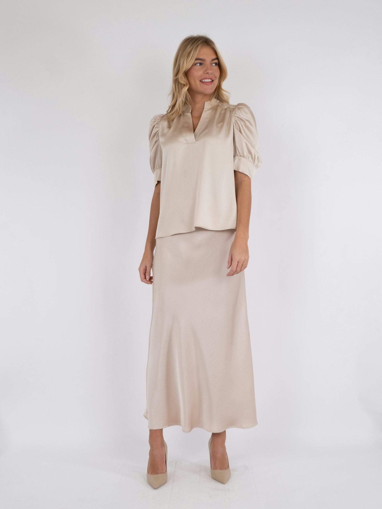 Neo Noir Roella Sateen Blouse (+Farver)
