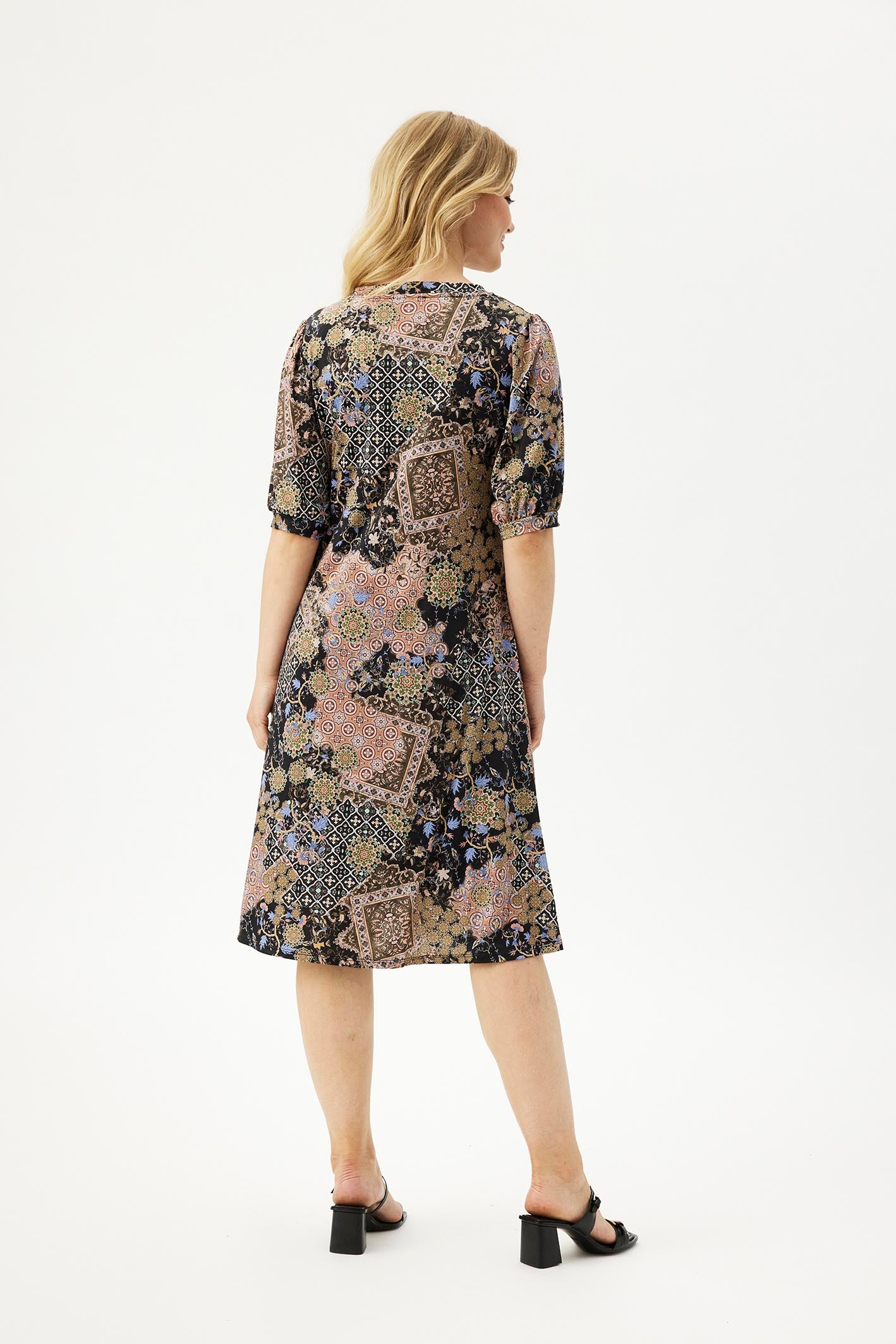 In Front Luzia Dress