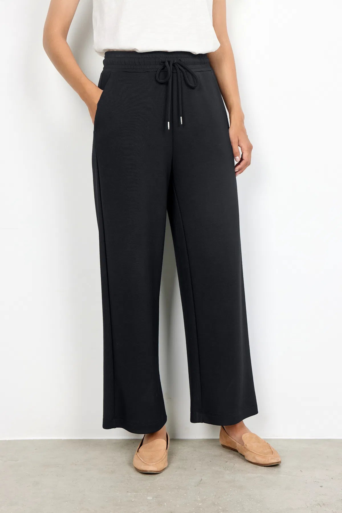 Soya Banu 33 Pant
