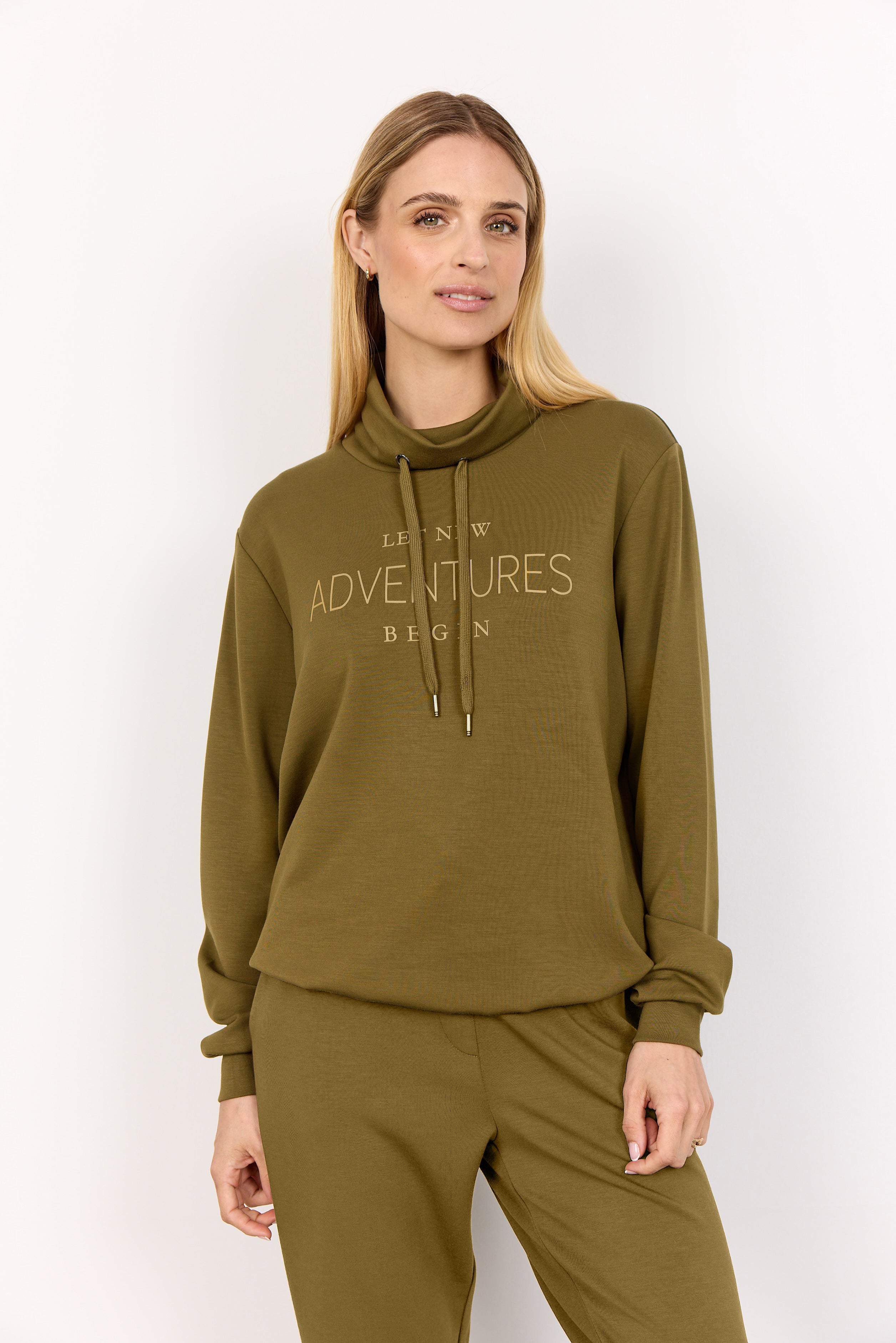 Soya Banu 248 Sweatshirt (+Farver)
