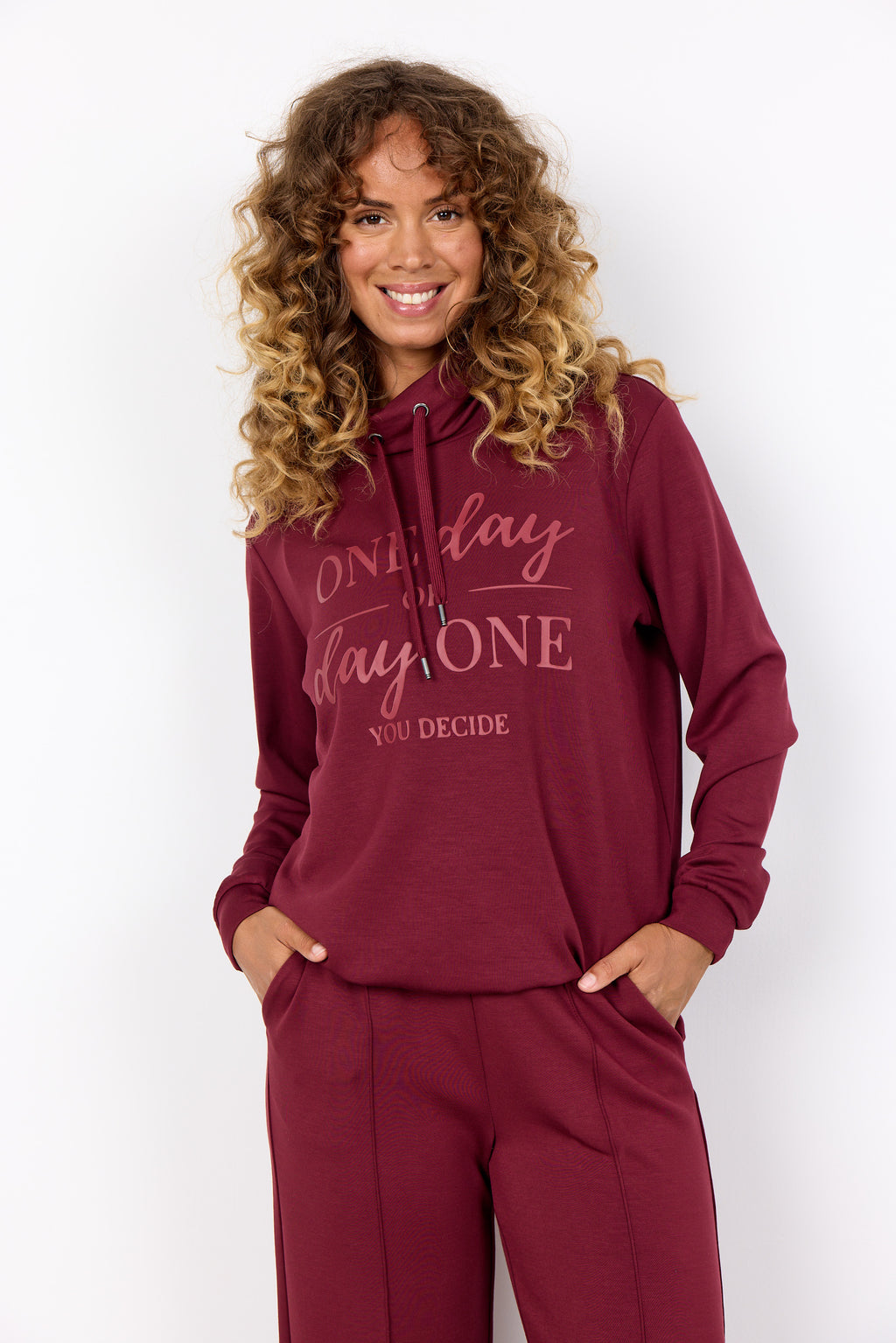 Soya Banu 256 Sweatshirt (+ Farver)