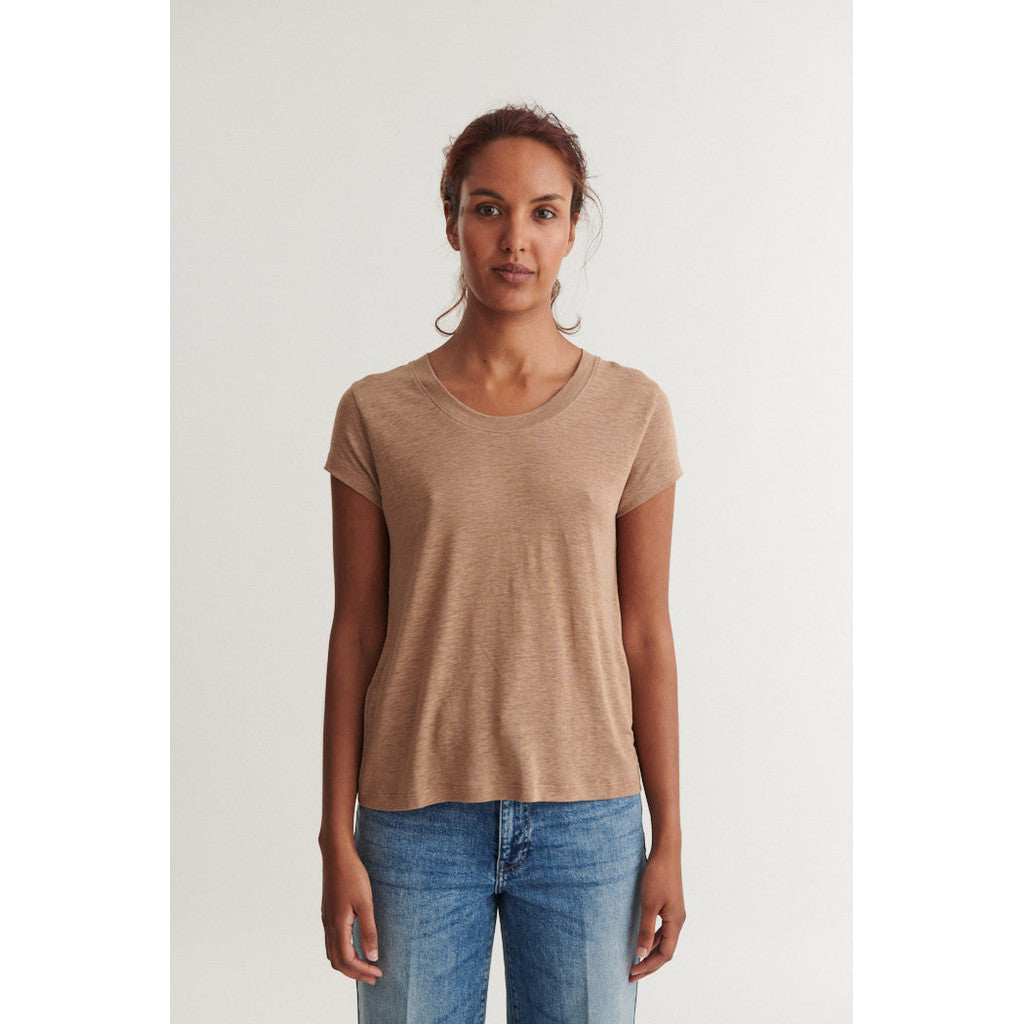 Basicapparel Ashly Tee (+Farver)