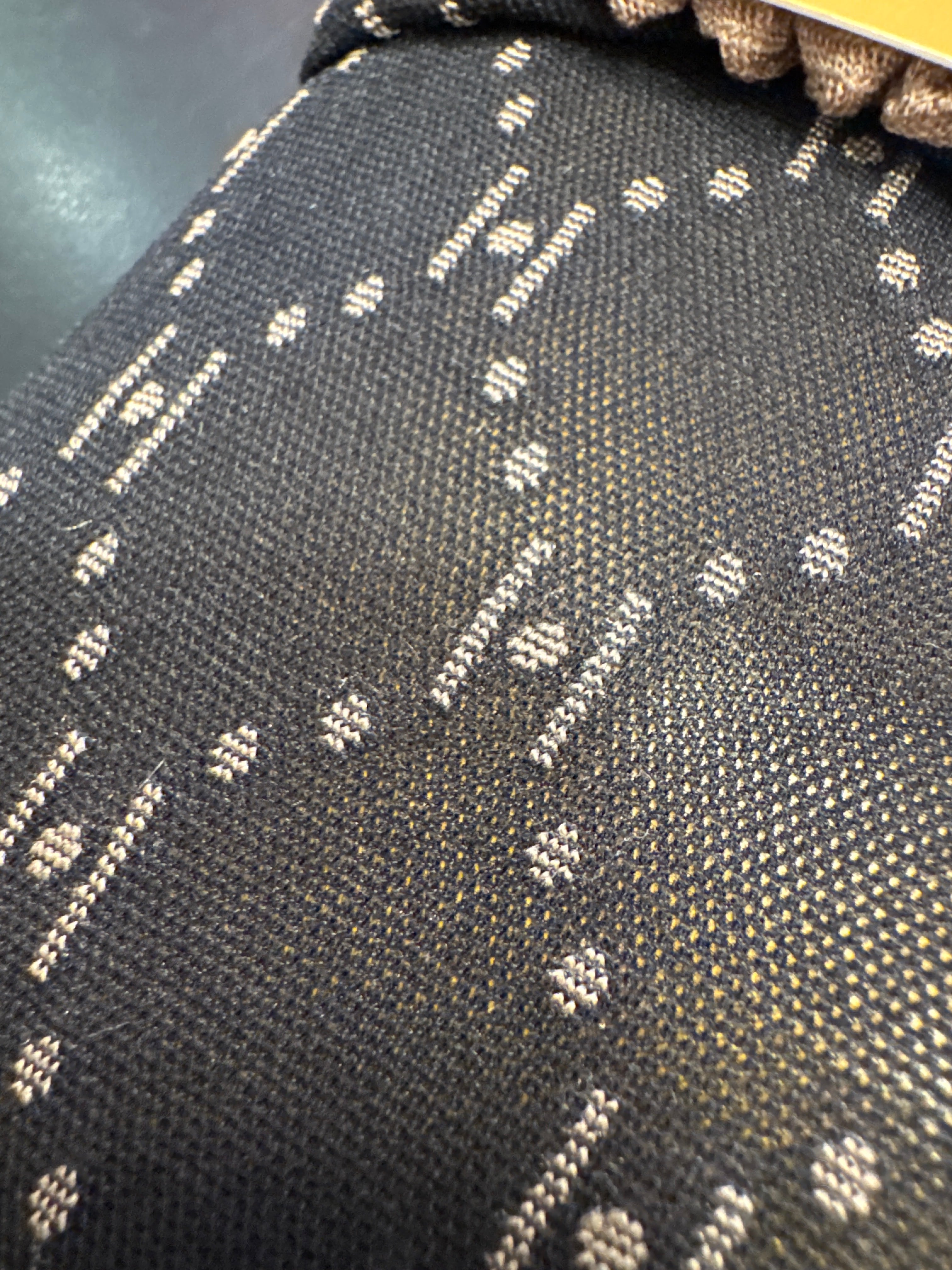 HYPETHEDETAIL Tight Logo (+Farver)