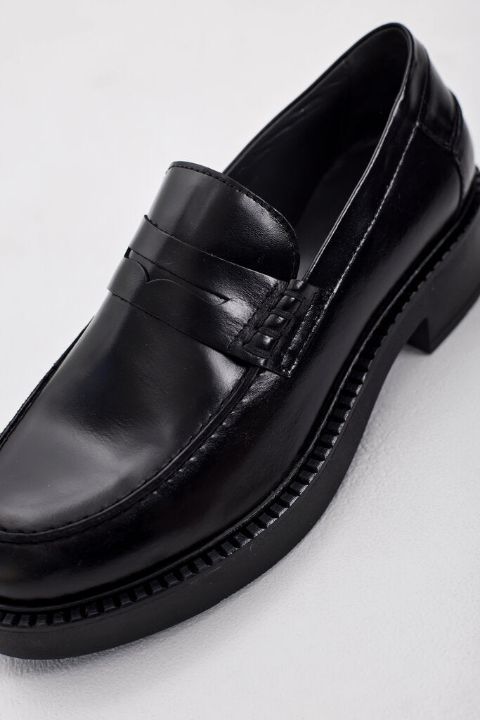 Angulus Loafer