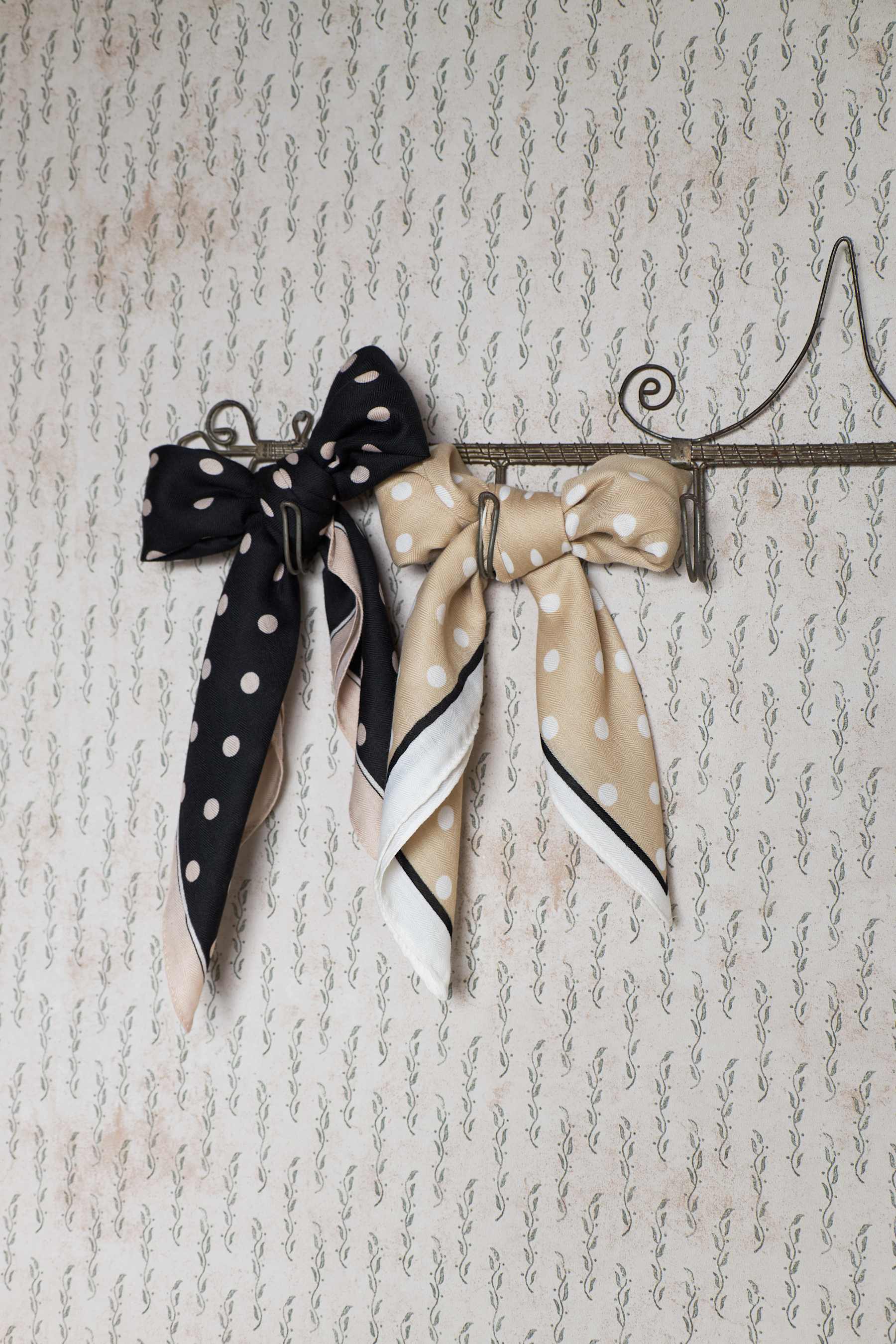 Black Colour Anneli Mini Scarf