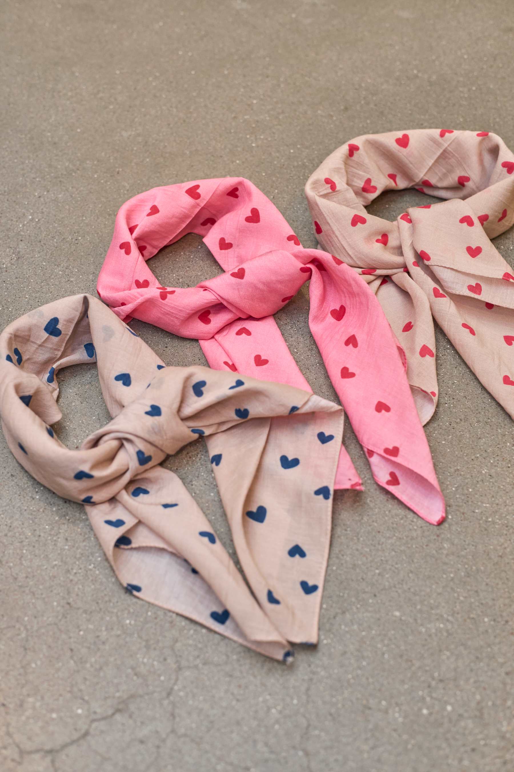 Black Colour Claudine Scarf