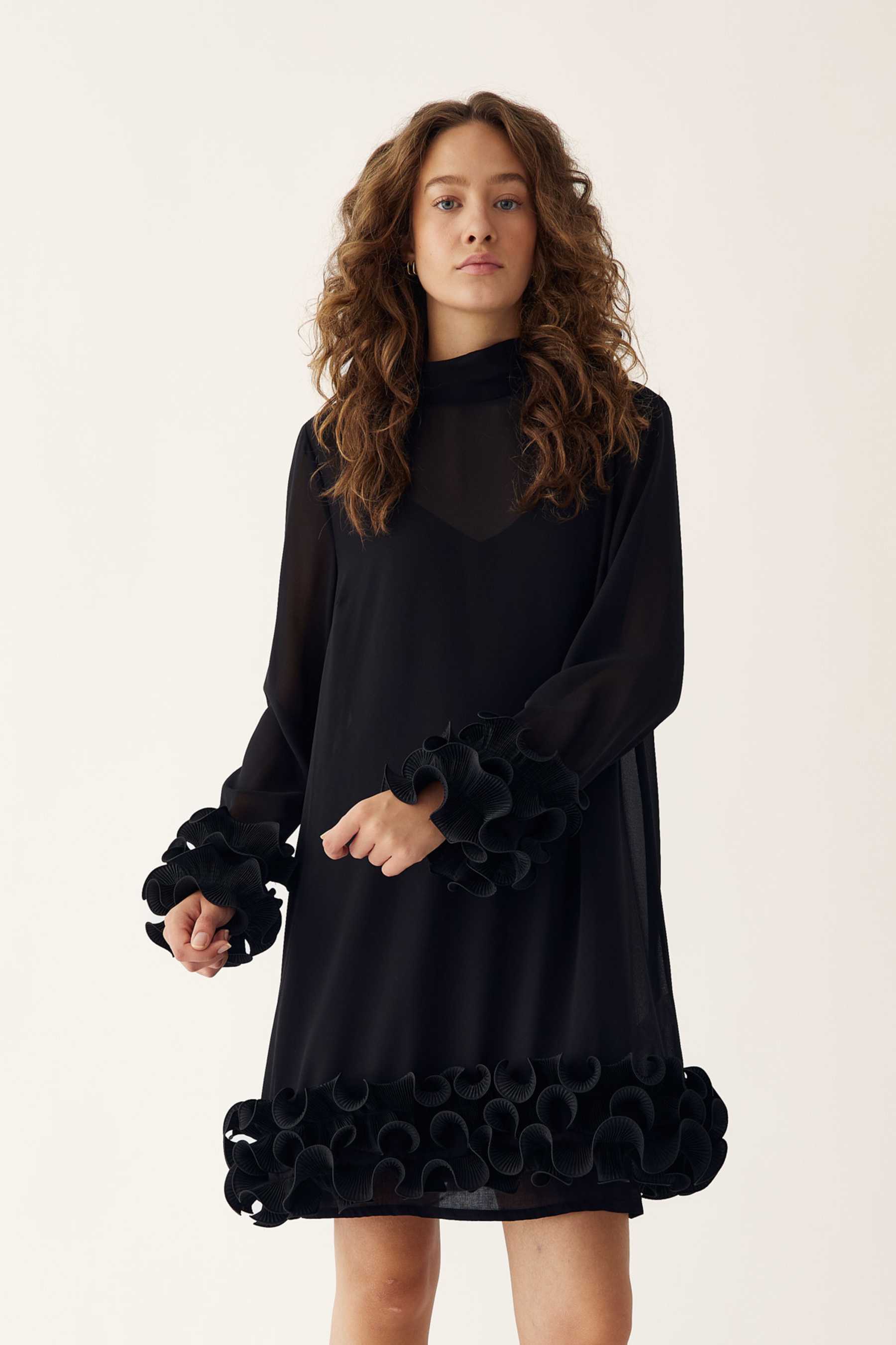 Noellla Latania Dress (+Farver)