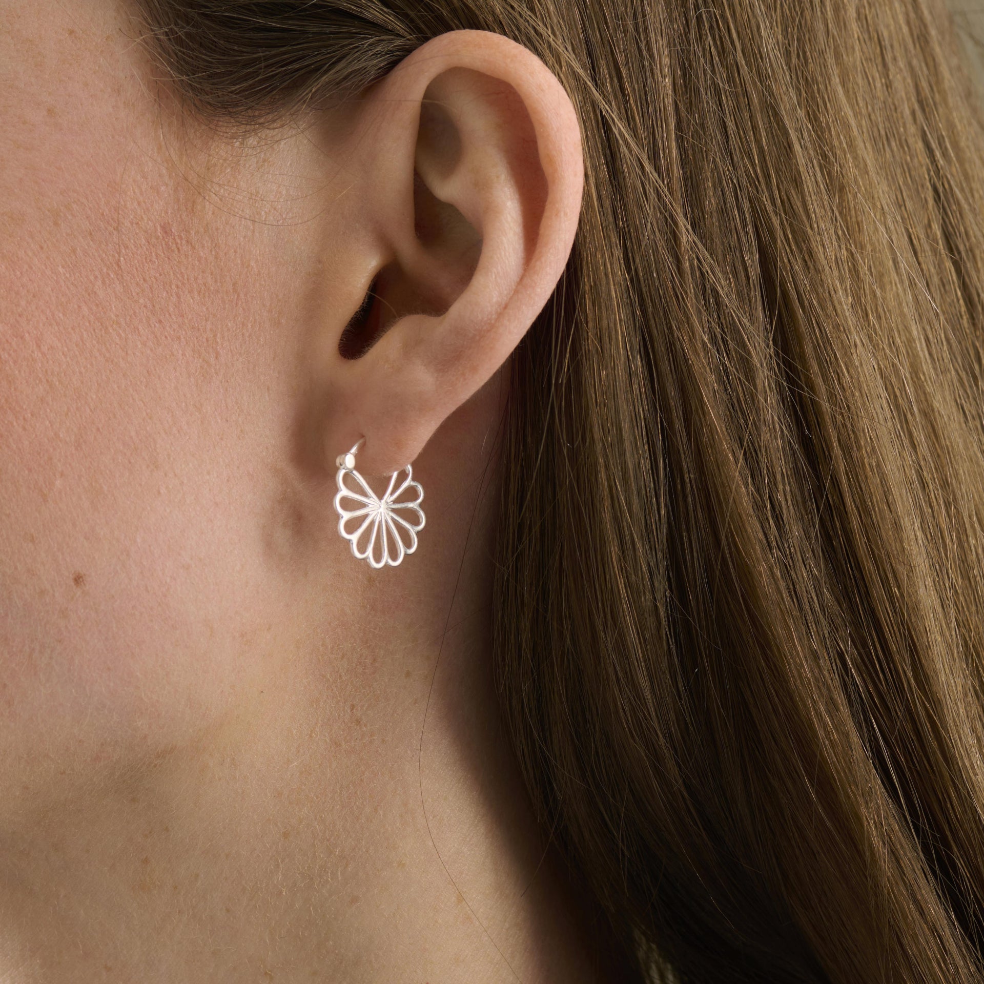 Pernille Corydon Small Bellis Erarring (+Farver)