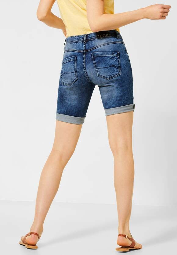 CECIL SCARLETT SHORTS