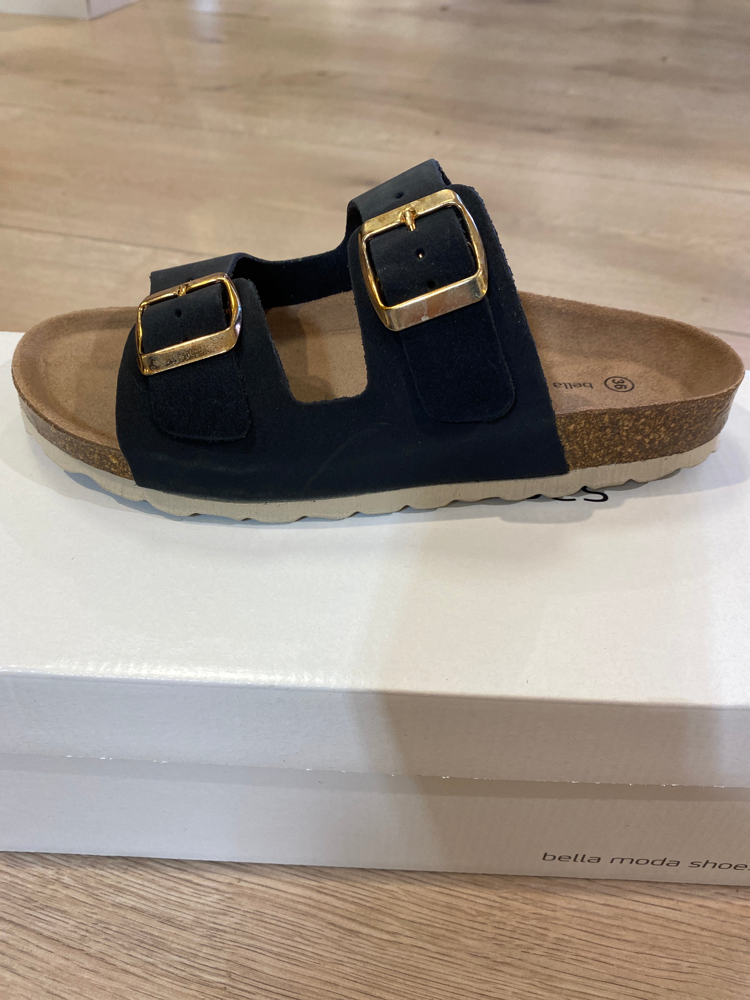 SANDAL BELLA MODA (+FARVER) BLACK / 36 Seminkjole