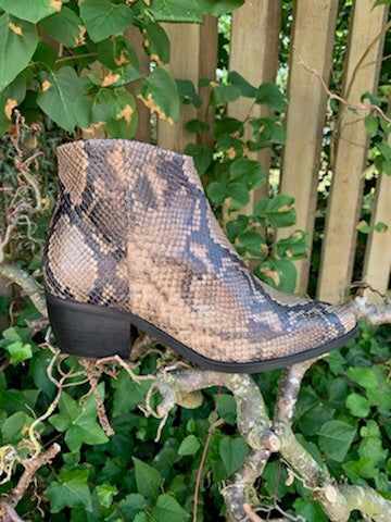 ANKLE BOOT MENTOR  Seminkjole