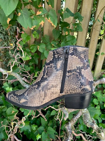 ANKLE BOOT MENTOR  Seminkjole