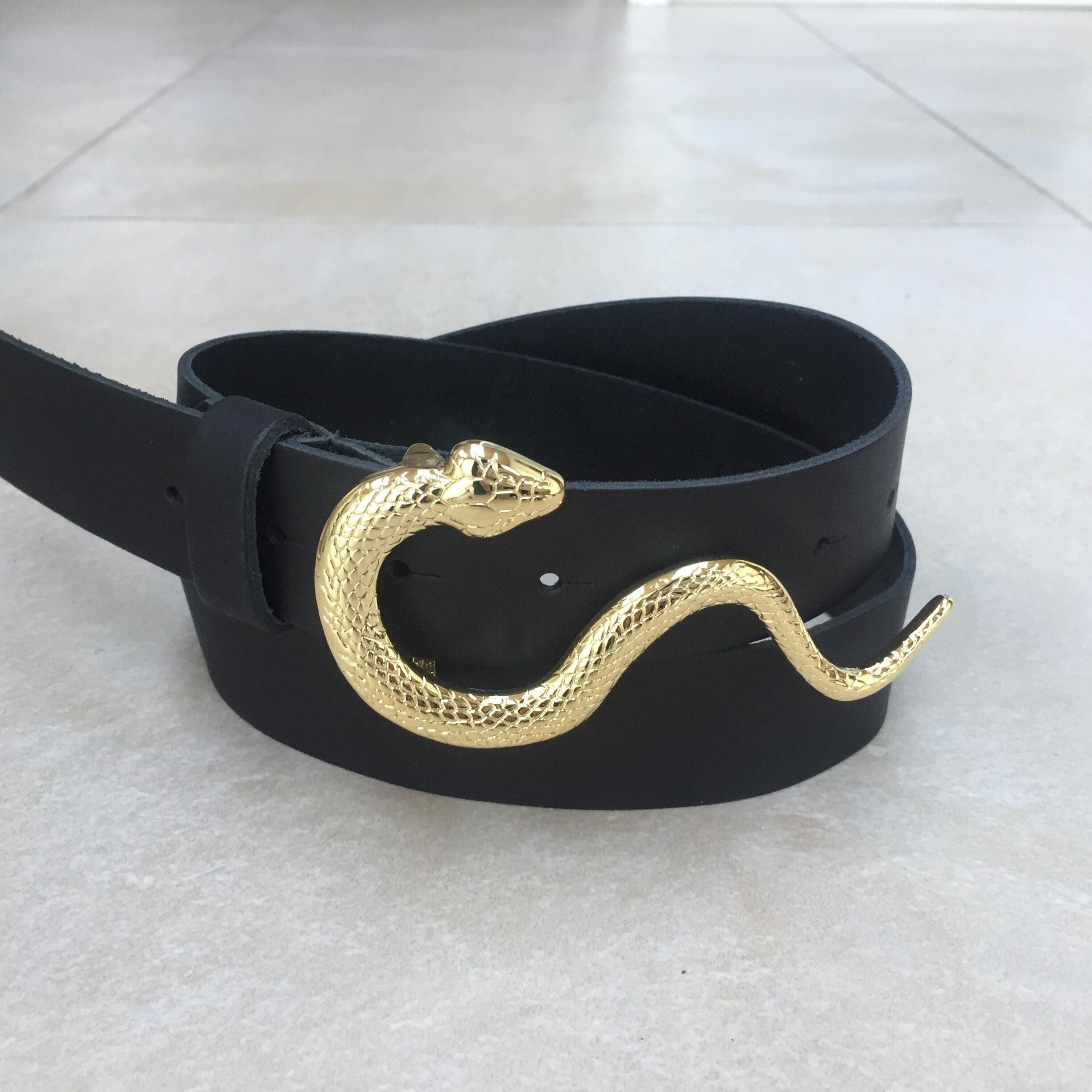 BELT SNEAK - THREE M (+FARVER) BLACK/GULD / 80 Seminkjole