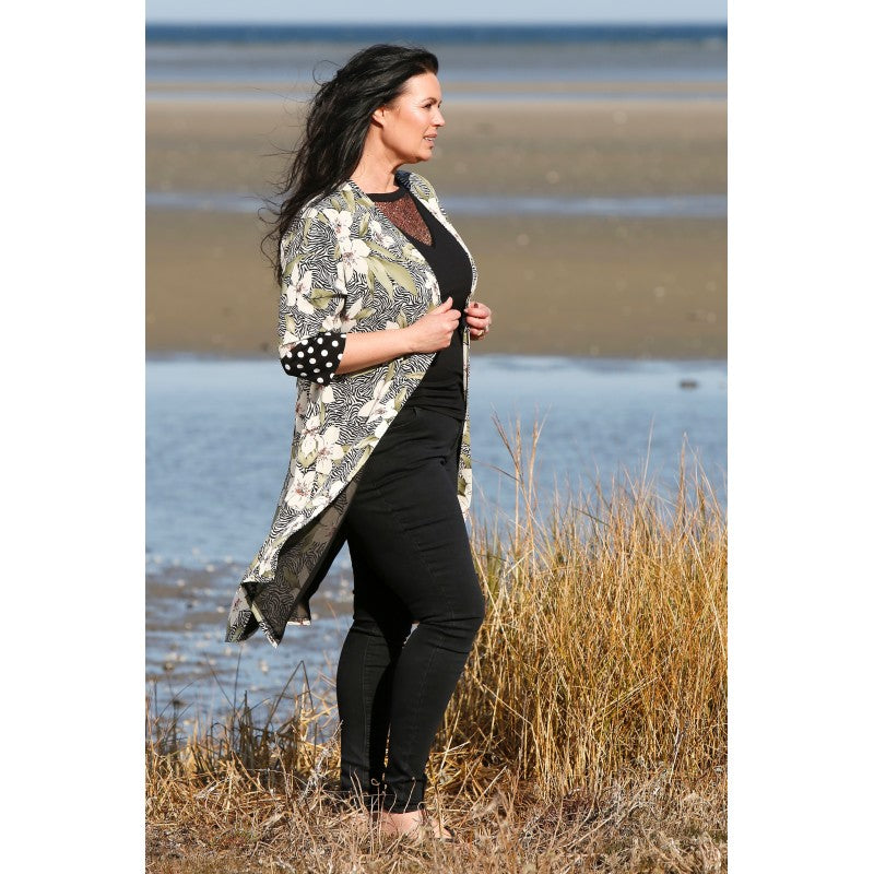 ZOEY ALANA KIMONO